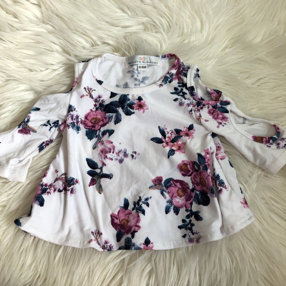bailey's blossoms top size 3-6 m✨
